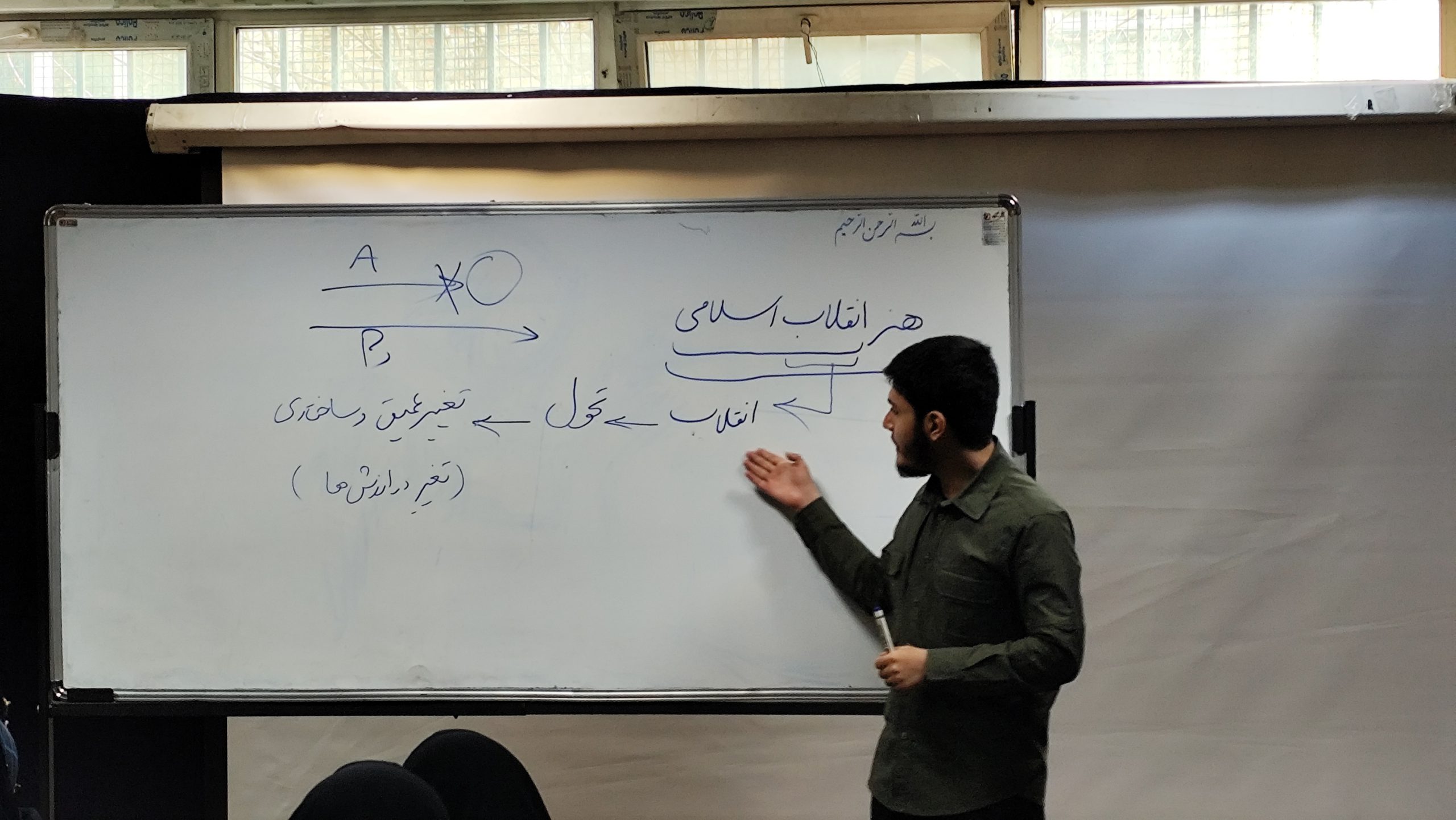 شهید آوینی، نماد هنرمند تراز انقلاب اسلامی