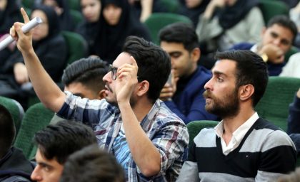 در هفته برگزاری نمایشگاه کتاب چه بخوانیم: قسمت دوم، قفسه تشکیلات